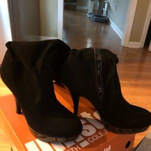 Kenneth Cole unlisted black stretch size 8